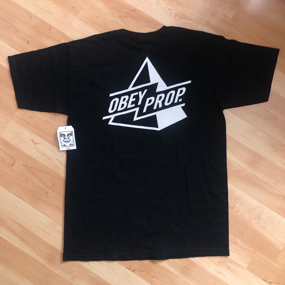 NWT Obey Men’s black shirt